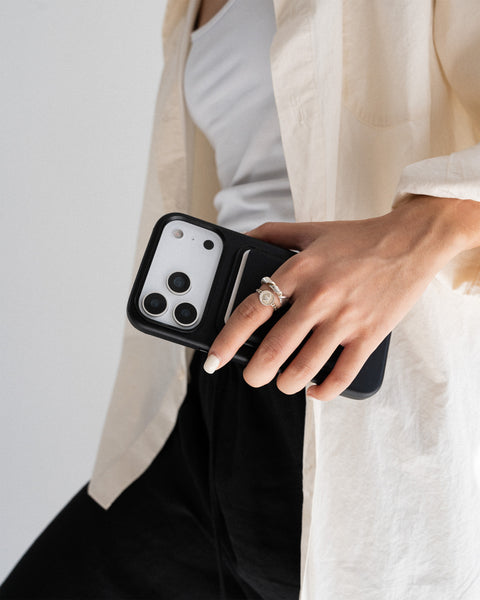 RustBend Leather iPhone 17 Case