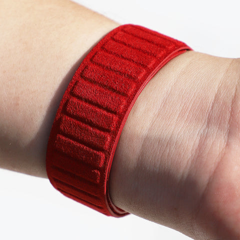 Alcantara Apple Watch Magnetic Bands Version 2 (Red)