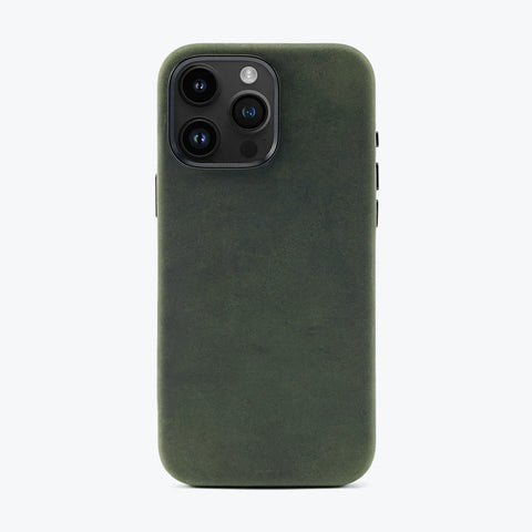 RustBend Leather iPhone 15 Case
